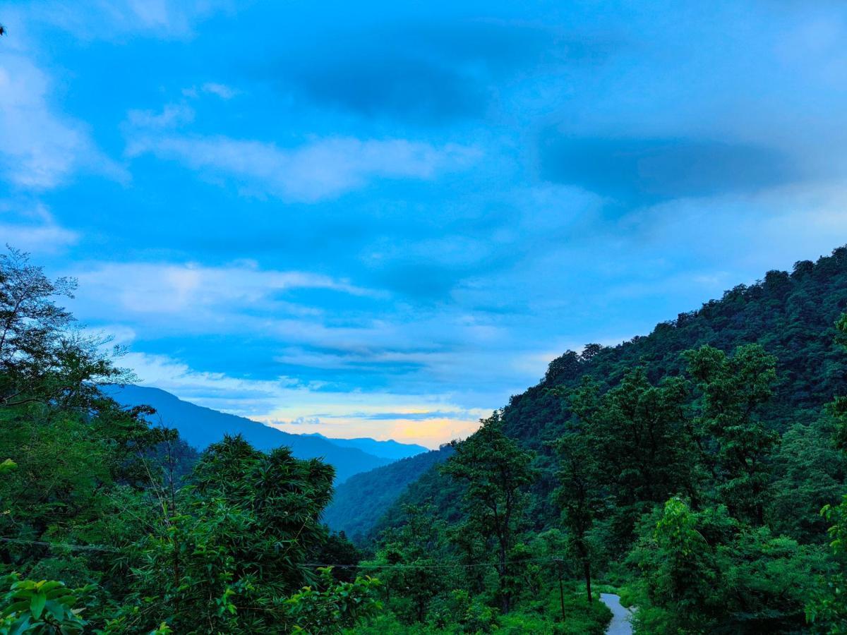 Shiv Shakti Yogpeeth Cottages Rishikesh Exterior photo