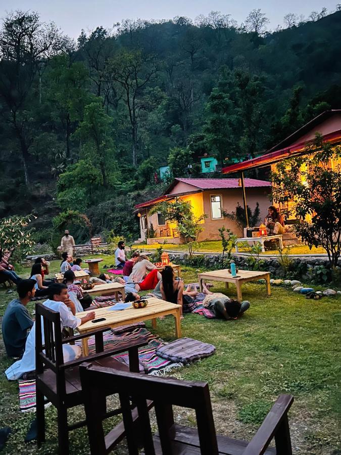 Shiv Shakti Yogpeeth Cottages Rishikesh Exterior photo