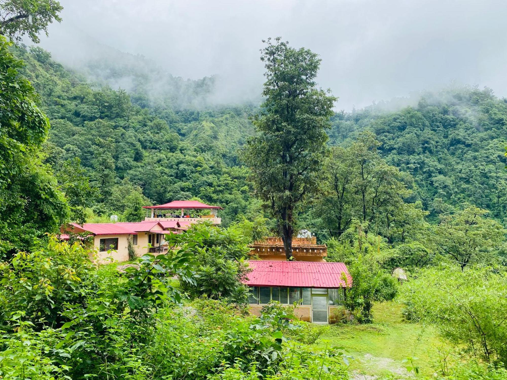 Shiv Shakti Yogpeeth Cottages Rishikesh Exterior photo