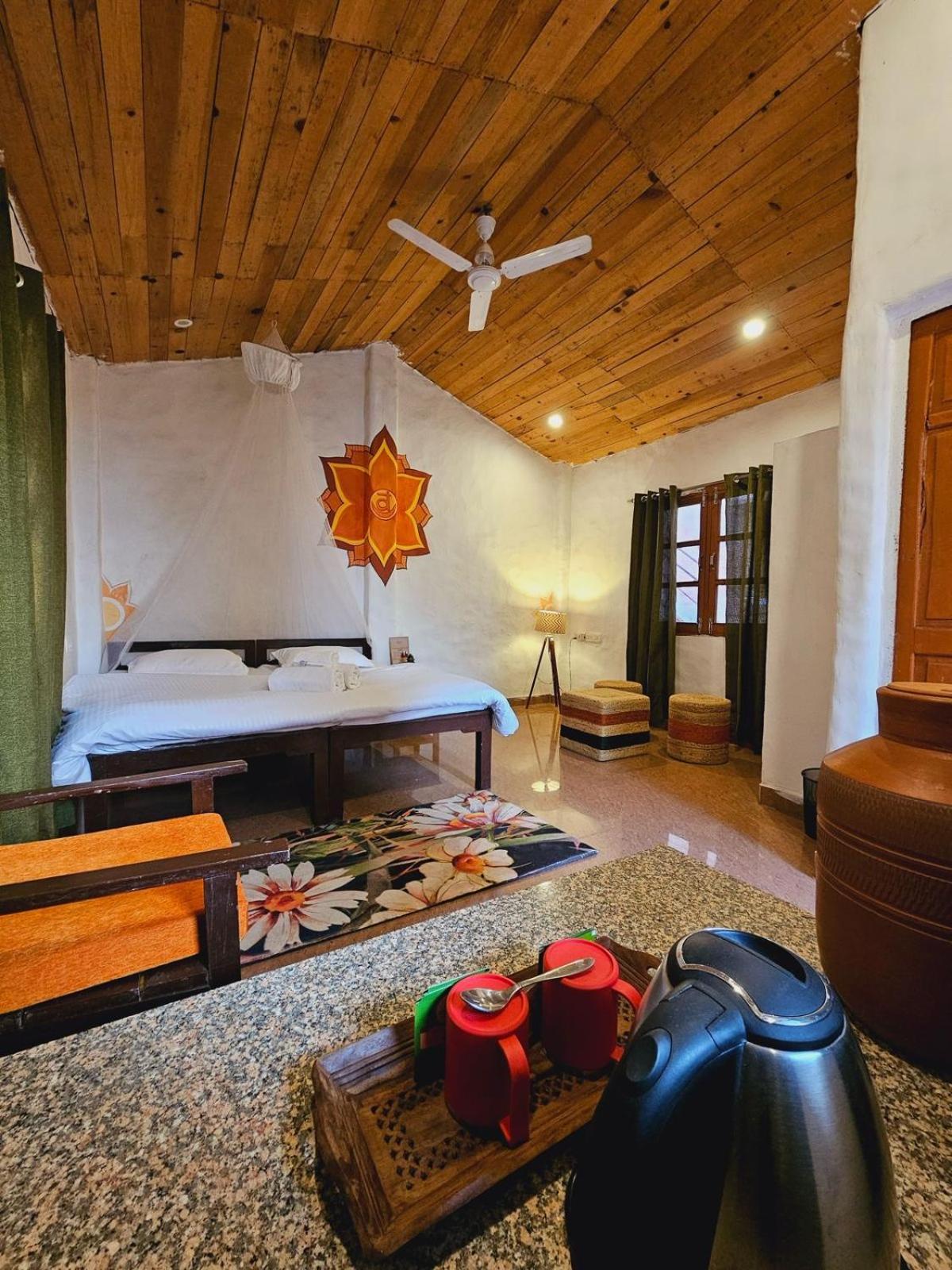 Shiv Shakti Yogpeeth Cottages Rishikesh Exterior photo