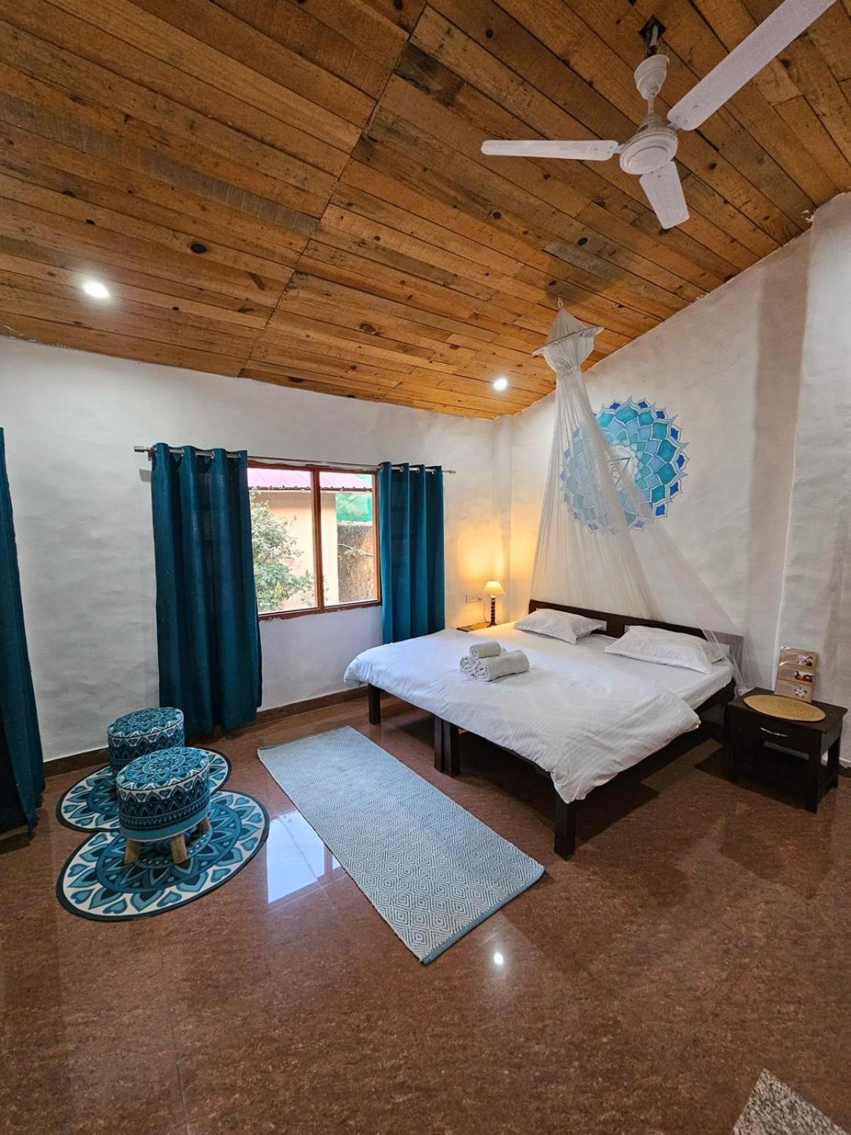 Shiv Shakti Yogpeeth Cottages Rishikesh Exterior photo